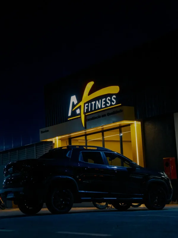 Estacionamento e fachada da A+ Fitness Premium